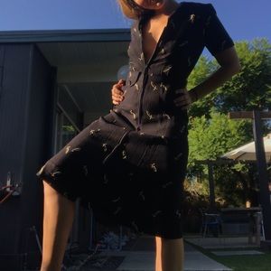 Lovely retro vintage zip up dress!